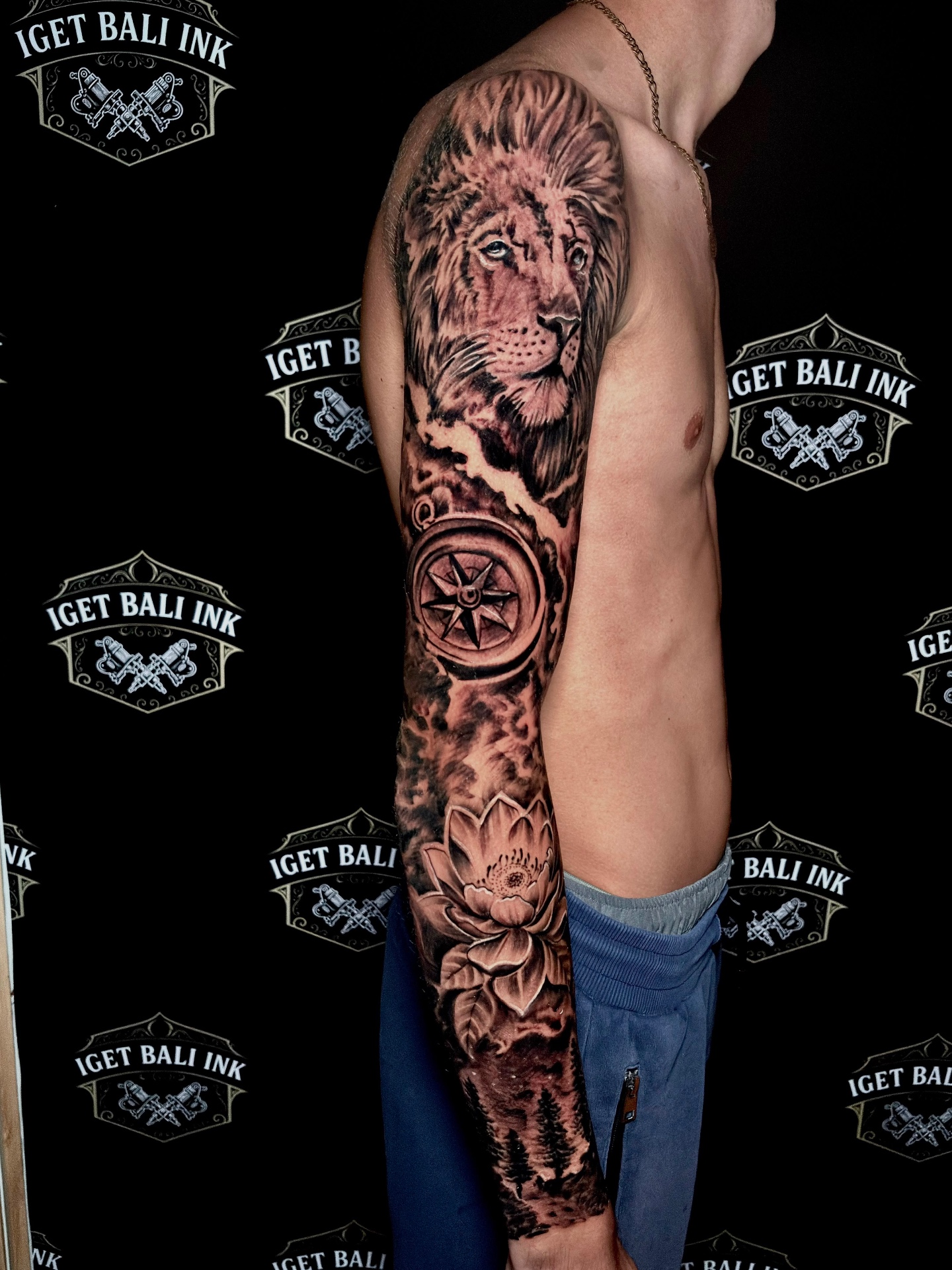 Lion, compass and lotus black and grey full sleeve